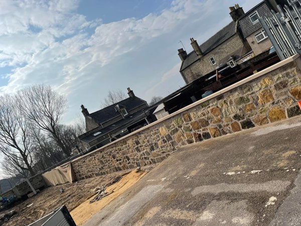 Decora sandstone wall - After